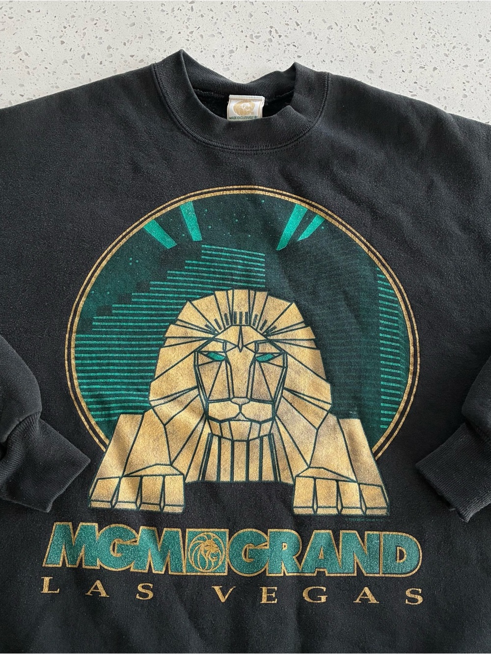 000 - VINTAGE 90s MGM GRAND LAS VEGAS PULLOVER SWEATSHIRT